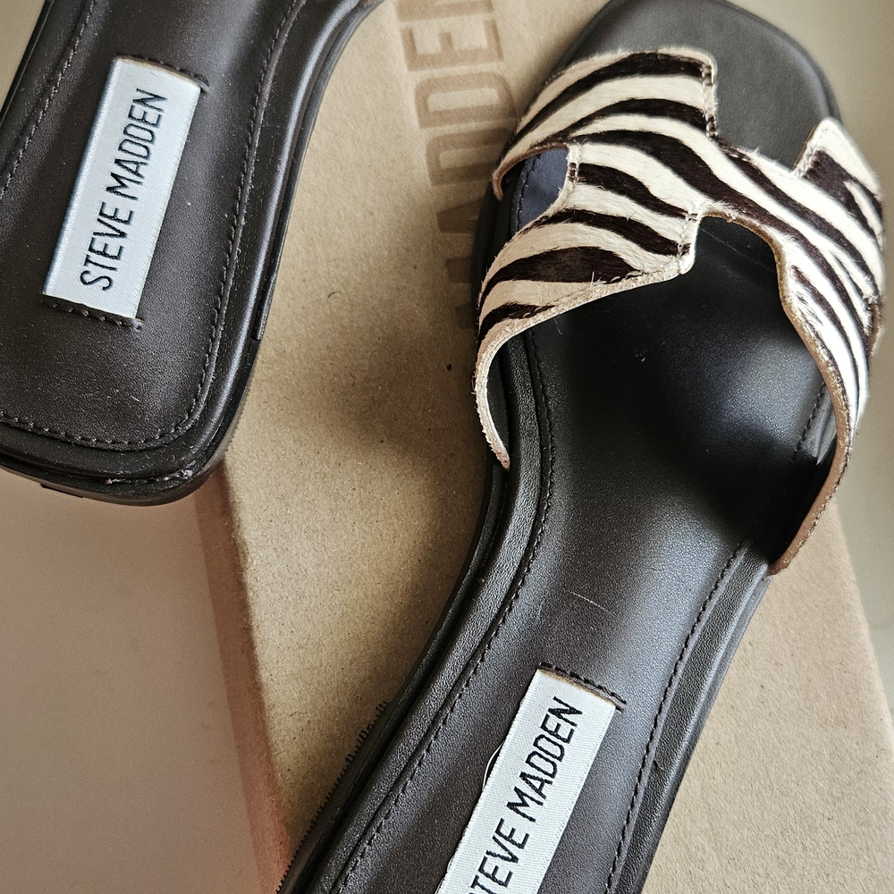 Steve Madden "Hadyn" Zebra Black and Beige Women's Sandals 6.5